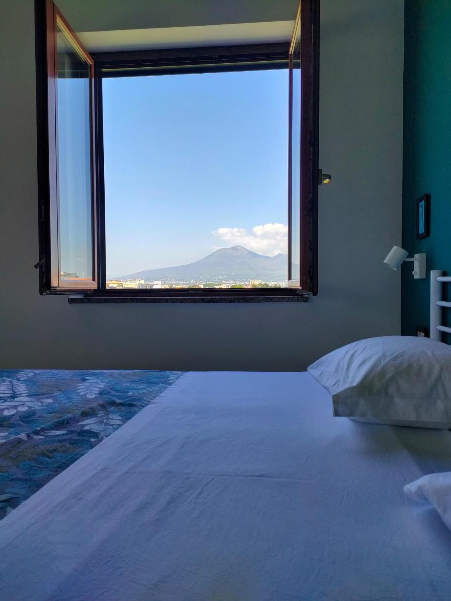 Lilla Housing Apartment Castellammare di Stabia Bagian luar foto