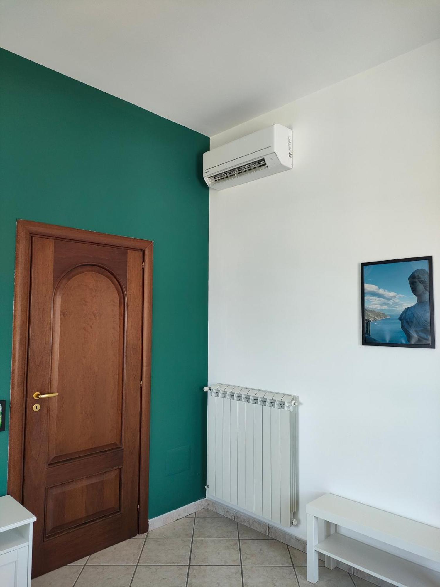 Lilla Housing Apartment Castellammare di Stabia Bagian luar foto